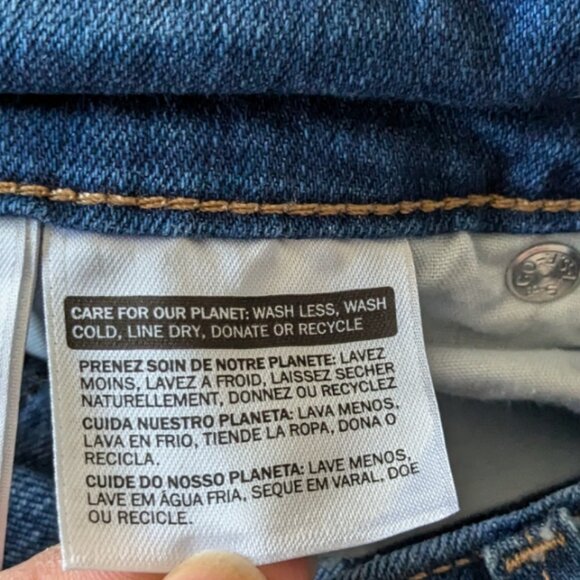 Levi's Mid-Rise Skinny with Embroidery - Picture 9 of 10